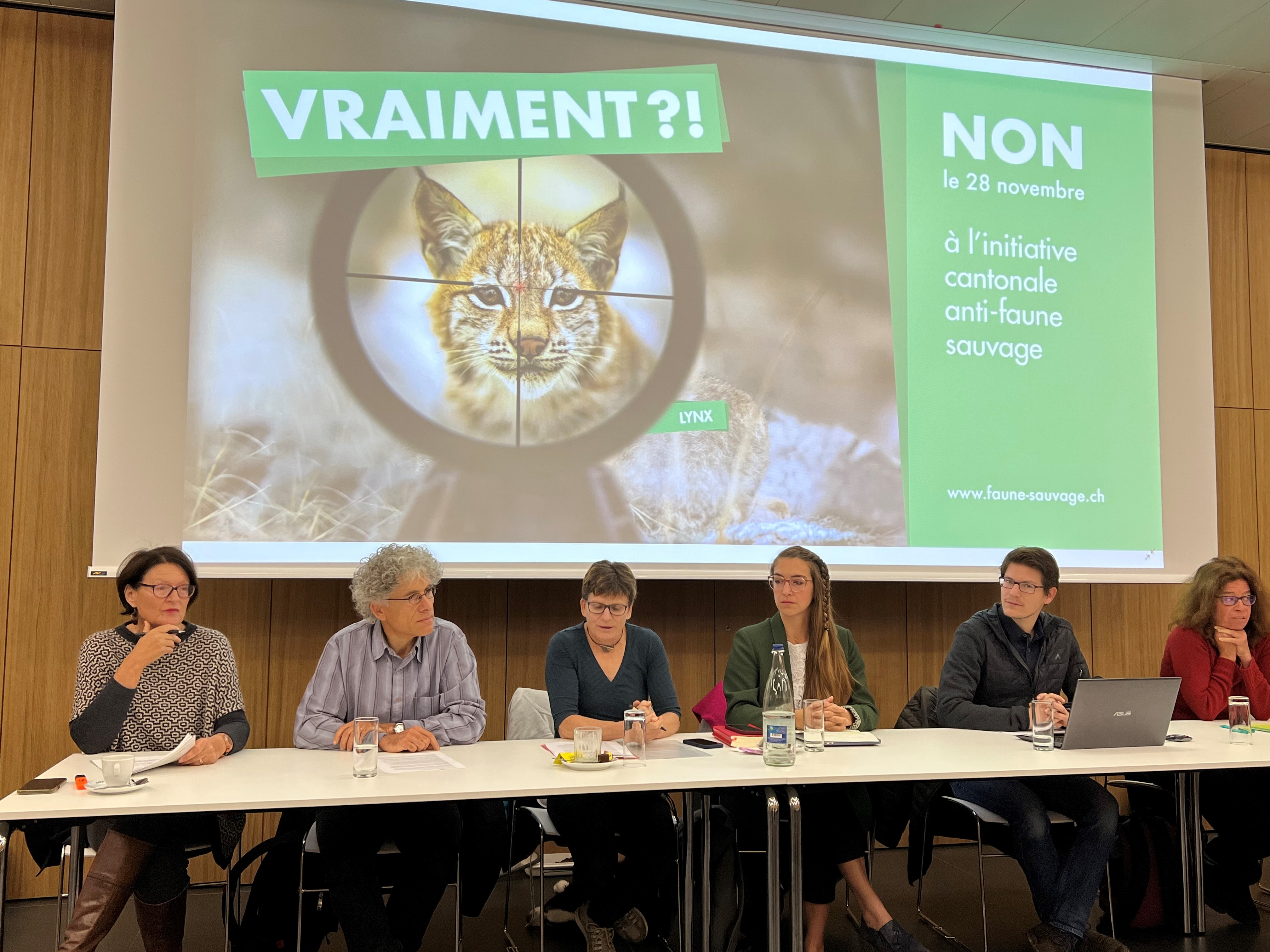 "Une initiative inutile et absurde", estime un groupement opposé au texte soumis aux citoyens valaisans le 28 novembre prochain concernant les grands prédateurs